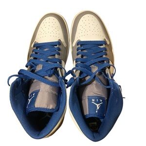 Air Jordan 1 MID MEN Size 11.5